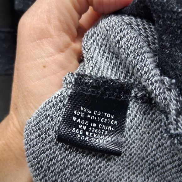 Tampa Bay Buccaneers Women Long Sleeve Shirt Light Sweater Size M/Lg Black Gray - Picture 5 of 5